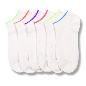 White ankle socks with colored band